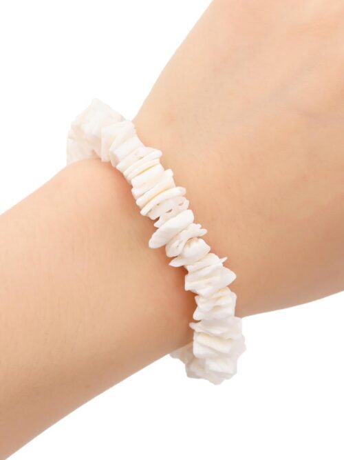 White seashell bracelet
