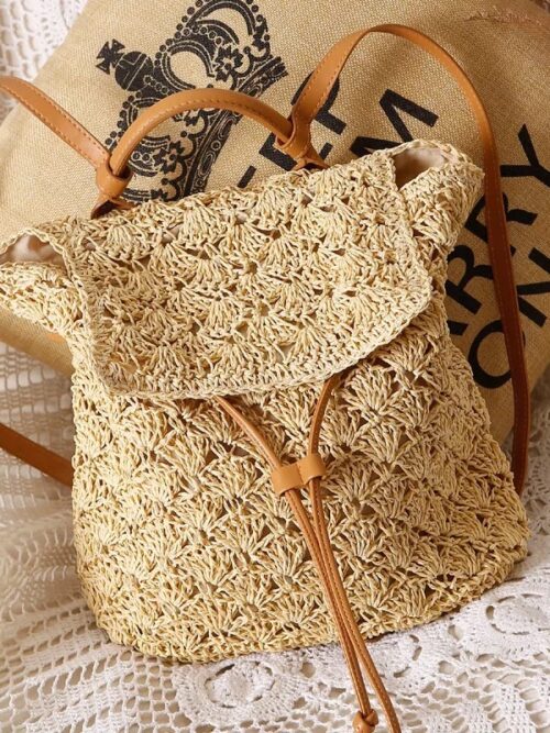 Backpack made of natural straws